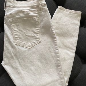 LOFT Curvy Ankle jean Size 10-Cream